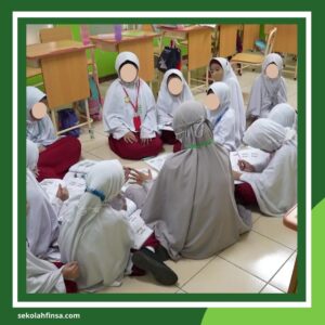 Cara Mendidik Anak Usia 7 Tahun Menurut Islam | Alasan Menyekolahkan Anak di Sekolah Islam | Cara Mendidik Anak Perempuan Usia 10 Tahun | Umur Ideal Masuk SD | perbedaan sd negeri dan swasta | Cara Menasehati Anak Perempuan yang Efektif | Apa Itu Sekolah Sunnah