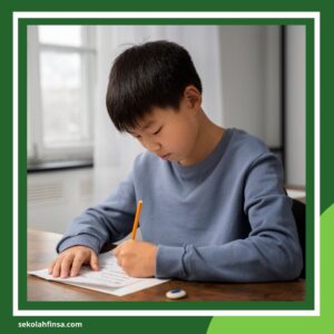 Adab-adab Menuntut Ilmu dalam Islam | Cara Melatih Konsentrasi Anak 7 Tahun