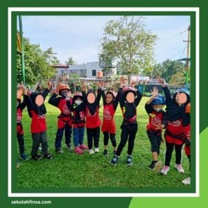 Cara Bersosialisasi di Sekolah bagi Anak yang Pemalu | Cara Melatih Keberanian Anak Supaya Percaya Diri